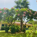 Jazmines Hotel