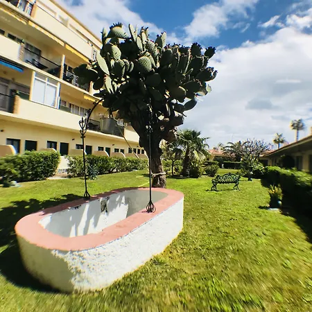 Jazmines Hotel
