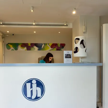 Jazmines Hotel